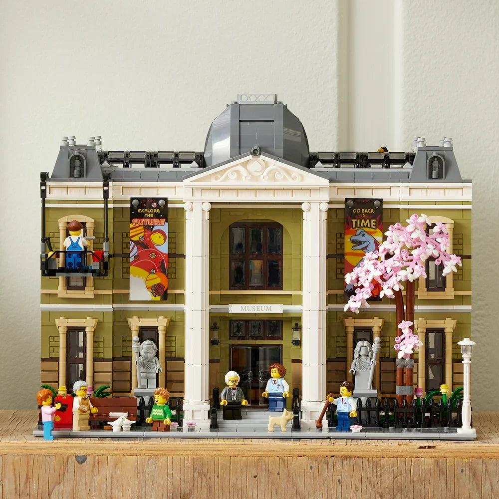 LEGO Icons - Natuurhistorisch museum - 10326